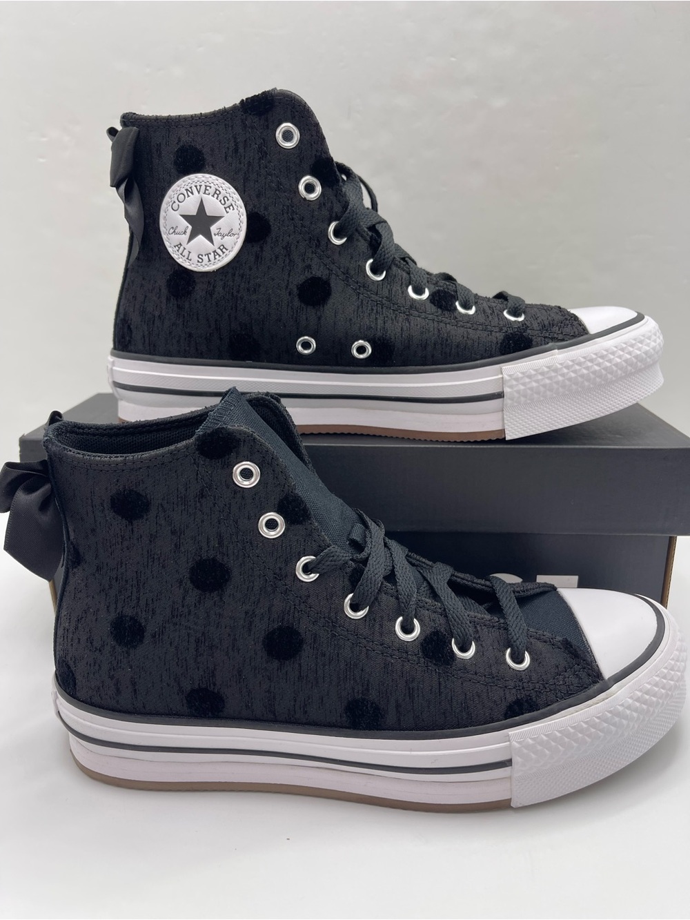 Converse
CTAS EVA LIFT HI
BLACK/WHITE/BLACK Polka Dot High Top Platform Sneakers